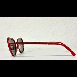 KOMONO Renee Scarlet Red Sunglasses (NEW) ? Komono | Accessories | Komono Renee Scarlet Red Sunglasses  main image 4